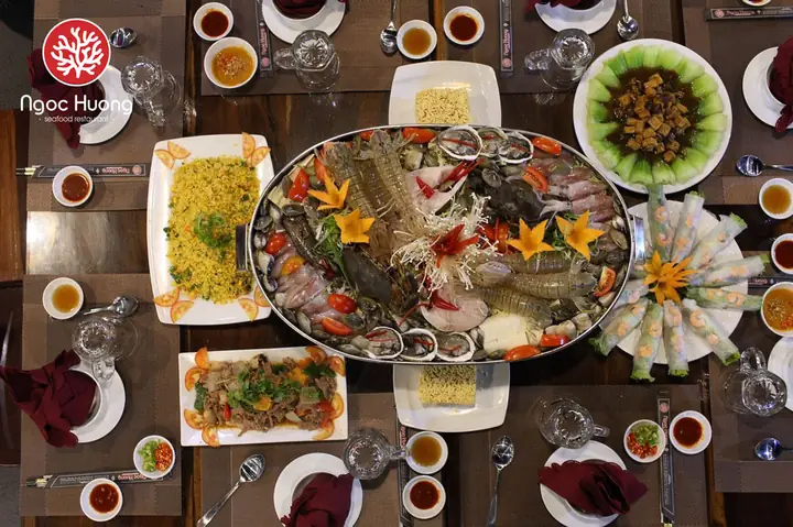 TẠI SAO “LẨU TIẾN VUA” TRỞ NÊN HOT?