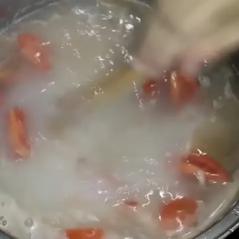 Nấu nước dùng mẻ Nấu nước dùng mẻ