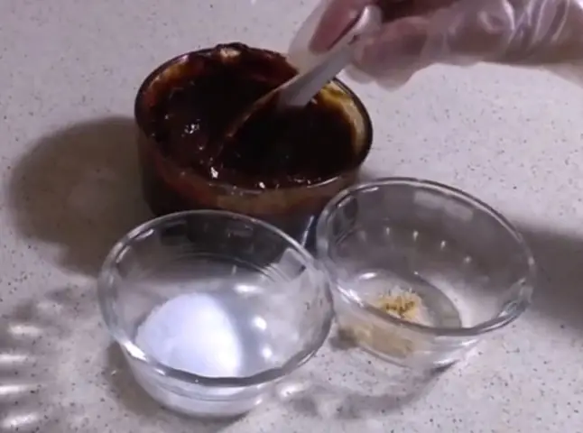 Bước 4: Trộn Hỗn Hợp Sốt Lẩu Dê Khô