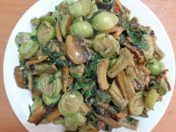 Lươn Đồng Xứ Nghệ Xào Cà Pháo