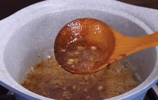 Cách Làm Mắm Ruốc Me Chấm Bánh Tráng