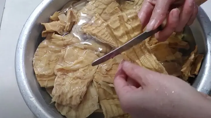 Cách nấu canh măng móng giò - món ngon bổ dưỡng ngày Tết- Ảnh 2.