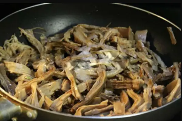 Cách Nấu Măng Khô Xương, Giò Heo Cách Nấu Măng Khô Xương, Giò Heo