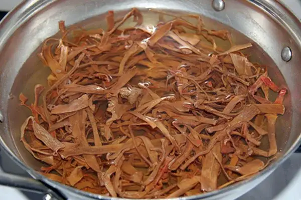 Bước 1: Ngâm Măng Qua Đêm Bước 1: Ngâm Măng Qua Đêm