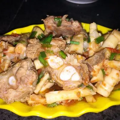 Cách Nấu Măng Sặt Om Sườn Đậm Đà Chuẩn Vị