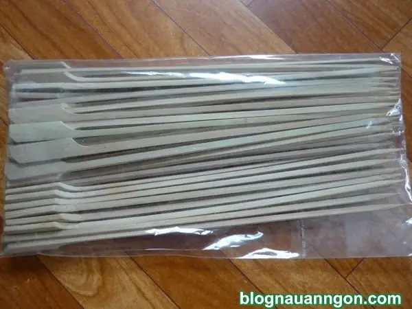 Ngon ngất ngây với món tôm nướng muối ớt mằn mặn, cay cay ngày mát trời!