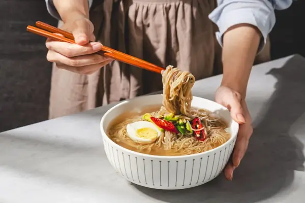 Cách Nấu Mì Ăn Liền Hàn Quốc