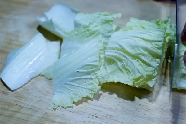 Bước 1: Sơ Chế Các Loại Rau Củ