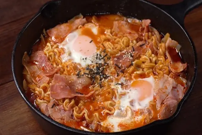 5 cÃ¡ch náº¥u mÃ¬ cay Samyang HÃ n Quá»c thÆ¡m ngon khÃ³ cÆ°á»¡ng