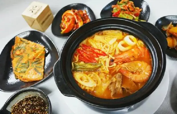 Mì Cay Naga 7 Cấp Độ Cay Nồng Cho Ngày Mưa Lạnh