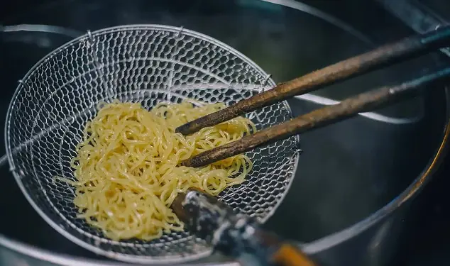 Cách trụng mì tươi ngon của người Hoa Cách trụng mì tươi ngon của người Hoa