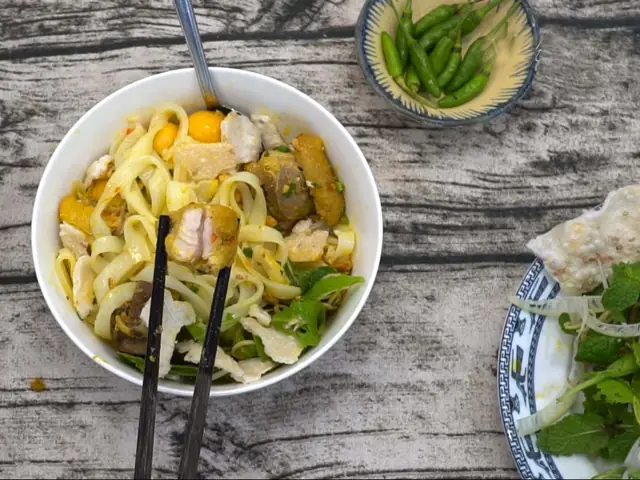 Cách Ăn Mì Quảng Gà Cách Ăn Mì Quảng Gà