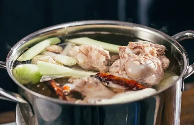 Nấu nước dùng mì Ramen Nấu nước dùng mì Ramen