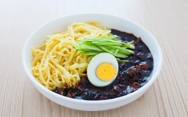 1. Mì Tương Đen 1. Mì Tương Đen