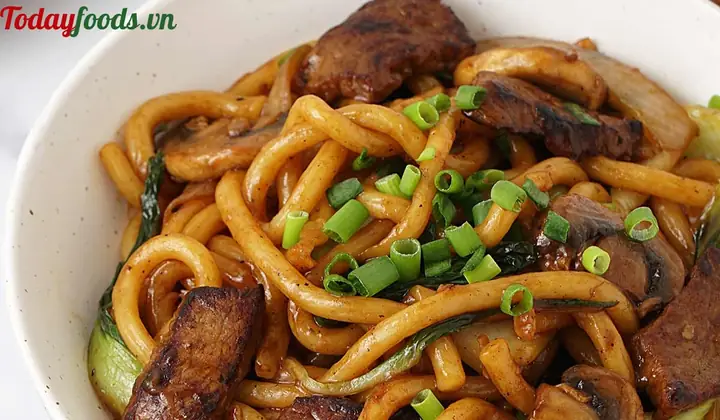 Udon Xào Thịt Bò Udon Xào Thịt Bò