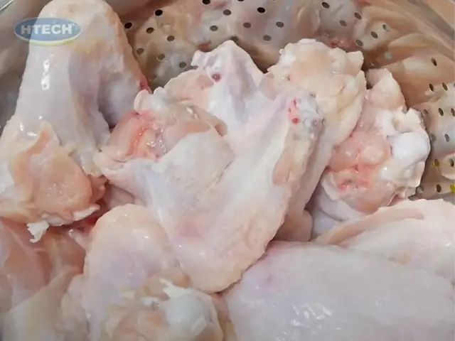 Chọn Thịt Gà Tươi - Linh Hồn Của Món Ăn Chọn Thịt Gà Tươi - Linh Hồn Của Món Ăn