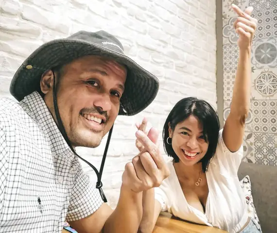 Sau Hành Trình Du Lịch Xuyên Việt, Cặp Đôi Jota Be Và Renée Đã Có Cơ Hội Thưởng Thức Nhiều Món Ăn Ngon Trải Dài Từ Bắc Đến Nam. Theo Chia Sẻ, Cả Hai Ấn Tượng Với Vị Ngon Cân Bằng Trong Các Món Bánh Truyền Thống Đặc Trưng Mỗi Vùng, Miền. Sau Hành Trình Du Lịch Xuyên Việt, Cặp Đôi Jota Be Và Renée Đã Có Cơ Hội Thưởng Thức Nhiều Món Ăn Ngon Trải Dài Từ Bắc Đến Nam. Theo Chia Sẻ, Cả Hai Ấn Tượng Với Vị Ngon Cân Bằng Trong Các Món Bánh Truyền Thống Đặc Trưng Mỗi Vùng, Miền.