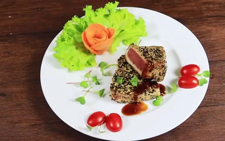 Cá Ngừ Áp Chảo