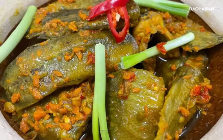 Cá chạch lấu kho nghệ