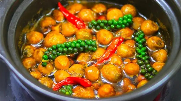 Nấm rơm kho tiêu xanh Nấm rơm kho tiêu xanh