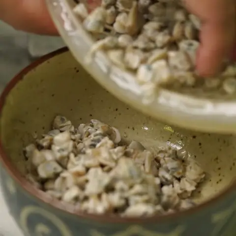 Món Canh Chua Hến Đậu Bắp Vừa Lạ Miệng Vừa Dễ Làm, Rất Thích Hợp Để Đổi Vị Vào Dịp Cuối Tuần. Món Canh Chua Hến Đậu Bắp Vừa Lạ Miệng Vừa Dễ Làm, Rất Thích Hợp Để Đổi Vị Vào Dịp Cuối Tuần.