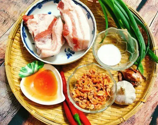 Nguyên liệu để làm món kho quẹt dân dã miền nam