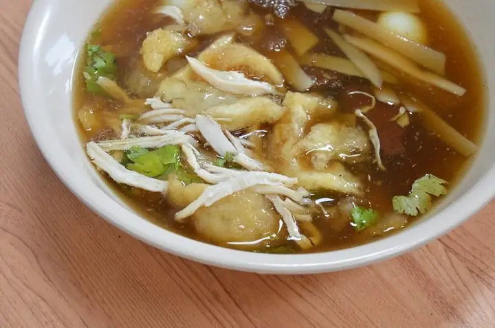 1.1. Gà Nấu Măng