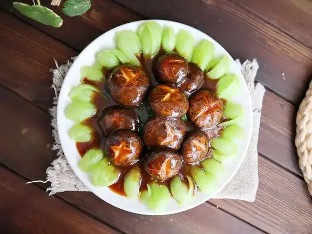 Các món nấm đông cô xào chay, xào cải thìa Các món nấm đông cô xào chay, xào cải thìa