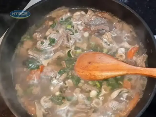 4. Hoàn Thành Và Thưởng Thức Món Xào Lòng Lợn Ngon