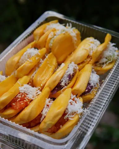 Những Món Xôi Ngọt Dẻo Thơm, Kích Thích Vị Giác Không Kém Xôi Mặn. Dưới Đây Là Cách Làm Xôi Xoài Thanh Ngọt, Xôi Mít Lạ Vị... Bạn Có Thể Áp Dụng Tại Nhà Để Chiêu Đãi Gia Đình. Những Món Xôi Ngọt Dẻo Thơm, Kích Thích Vị Giác Không Kém Xôi Mặn. Dưới Đây Là Cách Làm Xôi Xoài Thanh Ngọt, Xôi Mít Lạ Vị... Bạn Có Thể Áp Dụng Tại Nhà Để Chiêu Đãi Gia Đình.