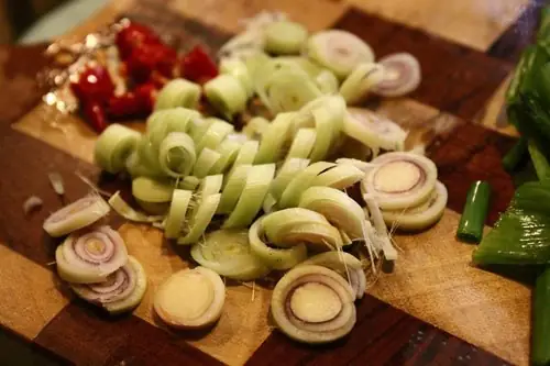 Cách Nấu Móng Tay Xào Húng Cách Nấu Móng Tay Xào Húng