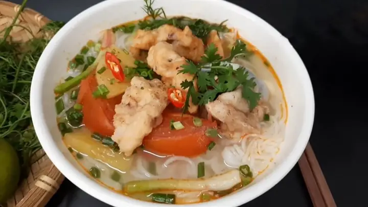19. Bún Chả Mực