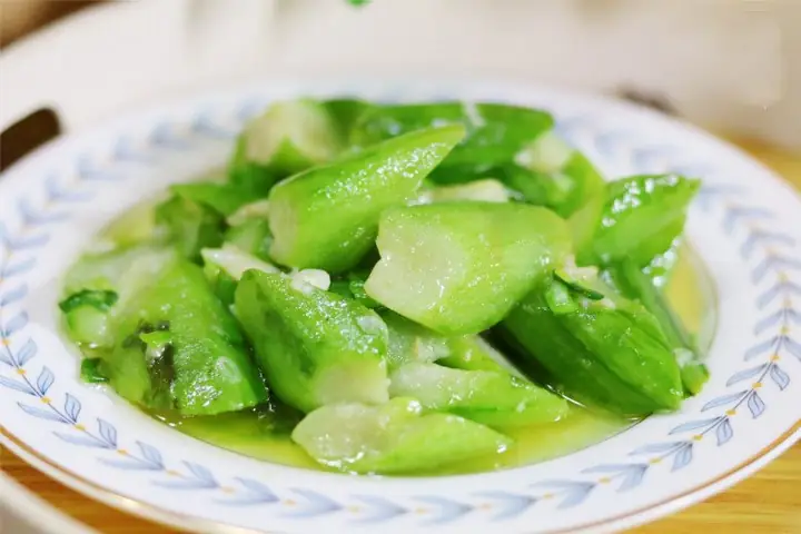 10 lần xào mướp 9 lần bị thâm đen, nhớ thêm bước này mướp xanh mướt ít ra nước - 1 10 lần xào mướp 9 lần bị thâm đen, nhớ thêm bước này mướp xanh mướt ít ra nước - 1