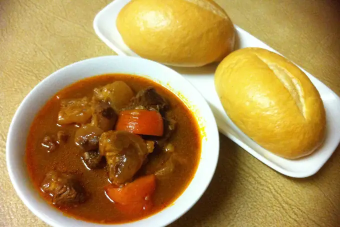 3. Cách Nấu Nạm Bò Sốt Vang