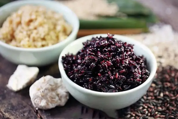 Cách làm rượu nếp cẩm