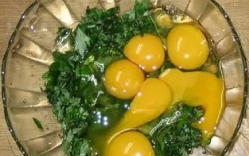 Tiền Của Làm Ra Và Hòa Khí Trong Nhà Khó Giữ Được Vì Tủ Bát Treo Ở Nơi Mà Hầu Hết Nhà Nào Cũng Treo Này