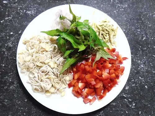 Món Ngao Xào Sả Ớt Sẽ Đem Lại Cho Cả Nhà Bữa Cơm Thêm Hương Vị Hấp Dẫn.