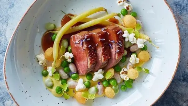 Thịt ngỗng sốt mơ