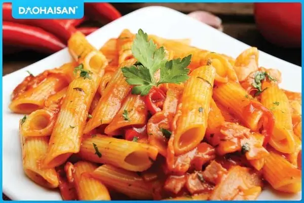 Cách làm nui xào hải sản đổi vị thơm ngon dịp cuối tuần