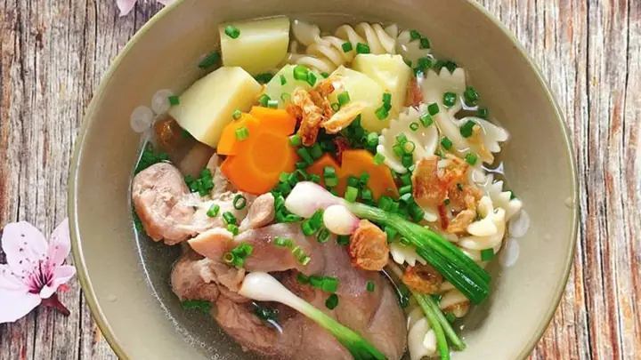 2cách Nấu Nui Giò Heo