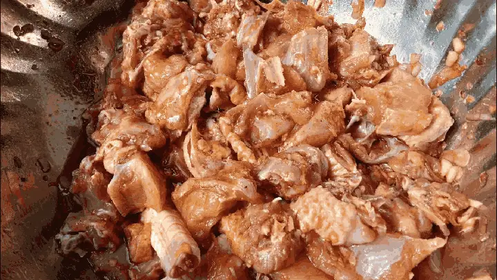 2.2 Cách Sơ Chế Gà