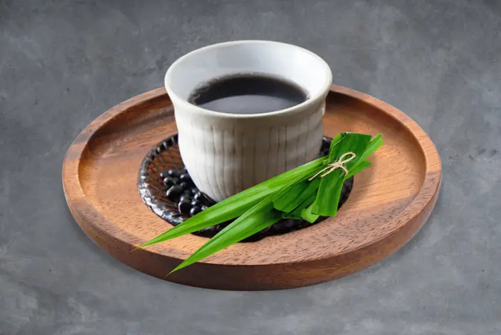 2cách Nấu Nước Đậu Đen Đường Phèn, Lá Dứa