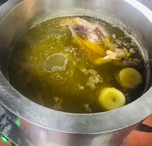 Cách Nấu Nước Dùng Với Sá Sùng