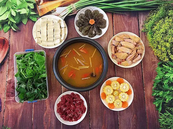 Các Công Thức Chế Biến Lẩu Gà Đơn Giản Và Thơm Ngon Dưới Đây Sẽ Giúp Các Bạn Có Một Nồi Lẩu Thơm Ngon Mà Không Mất Quá Nhiều Thời Gian Và Công Sức.