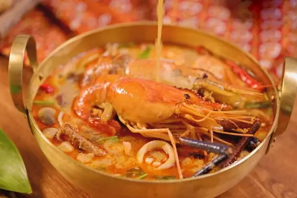 Cách Pha Nước Lẩu Thái Tom Yum Thập Cẩm