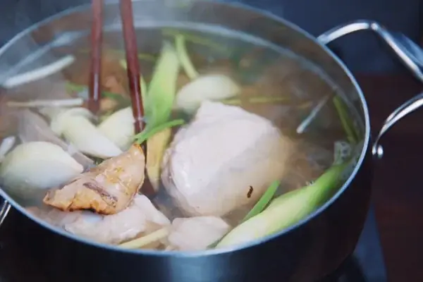 Cách Nấu Nước Lèo Ngọt Thanh