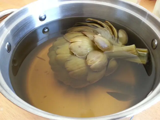 Bước 2: Nấu Nước Atiso