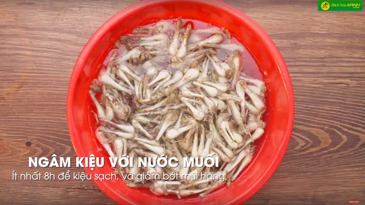 Bước 1Sơ chế kiệu