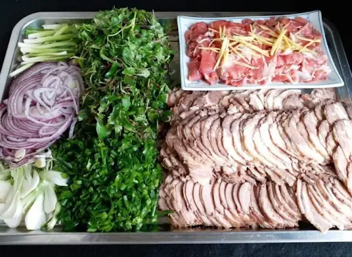 3. Nguyên Liệu Chế Biến Nước Phở Sá Sùng