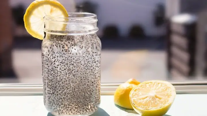 1. Ngâm hạt é bằng nước nóng hay nước lạnh? 1. Ngâm hạt é bằng nước nóng hay nước lạnh?